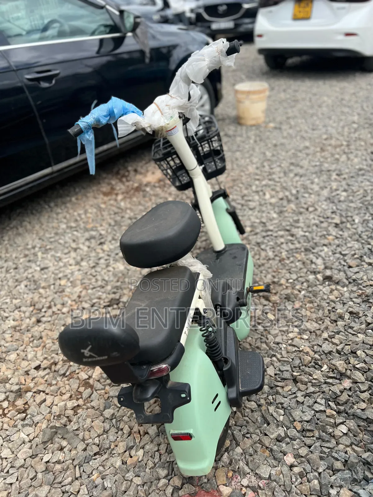 Mini Electric Scooter + Free Bt Speakers