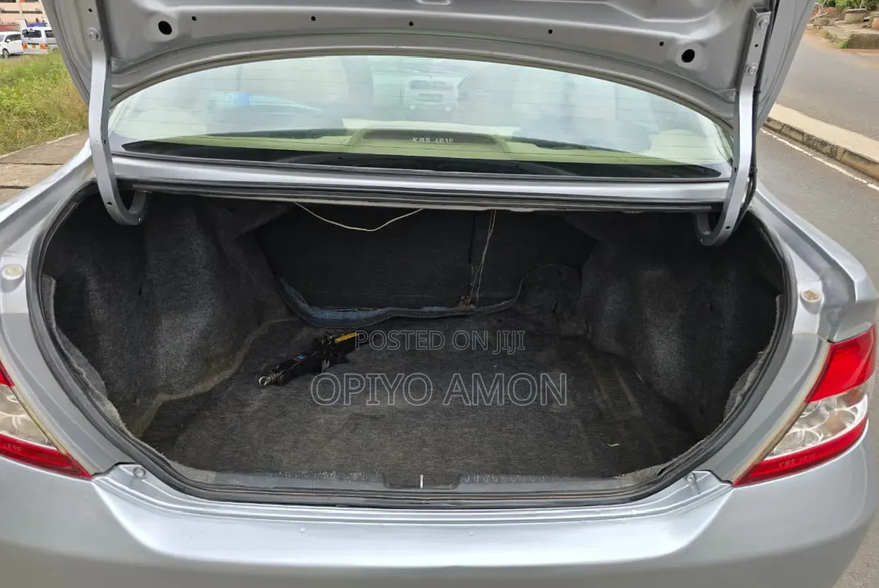 Honda Fit Aria 2006 Silver