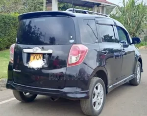 Toyota Ractis 2010 Black