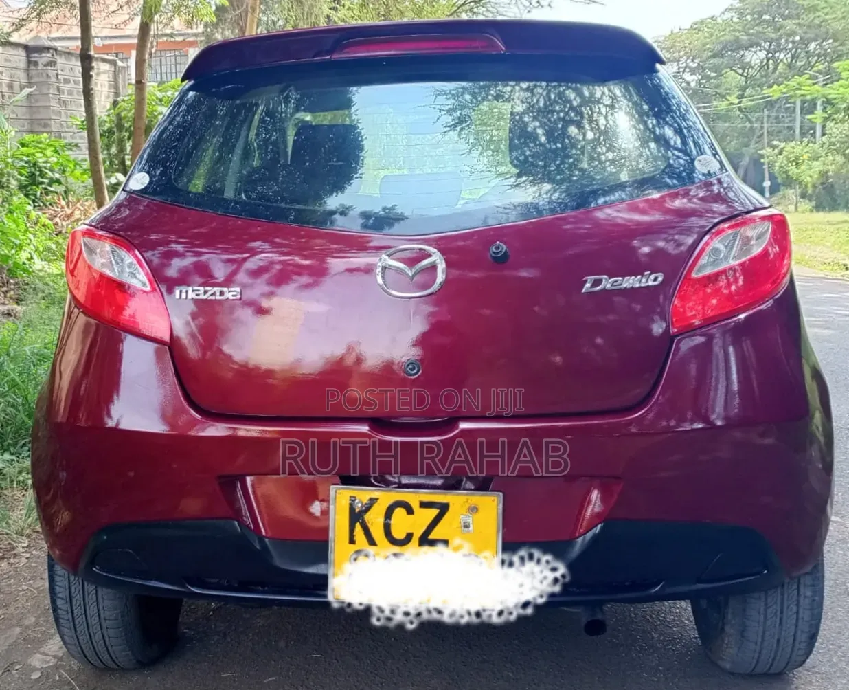 Mazda Demio 2010 Maroon