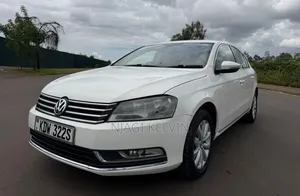 Volkswagen Passat 2013 White