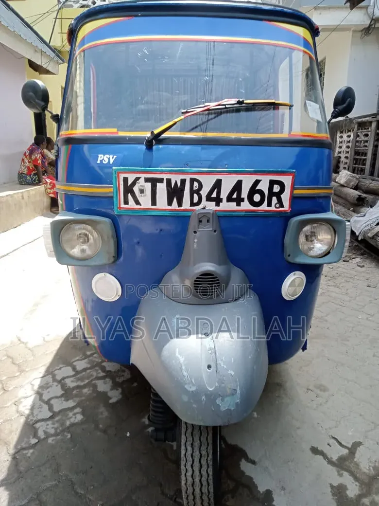 Piaggio 2020 Blue