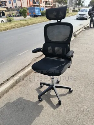 Comfort Adjustable Office Chair With Flipping Hand