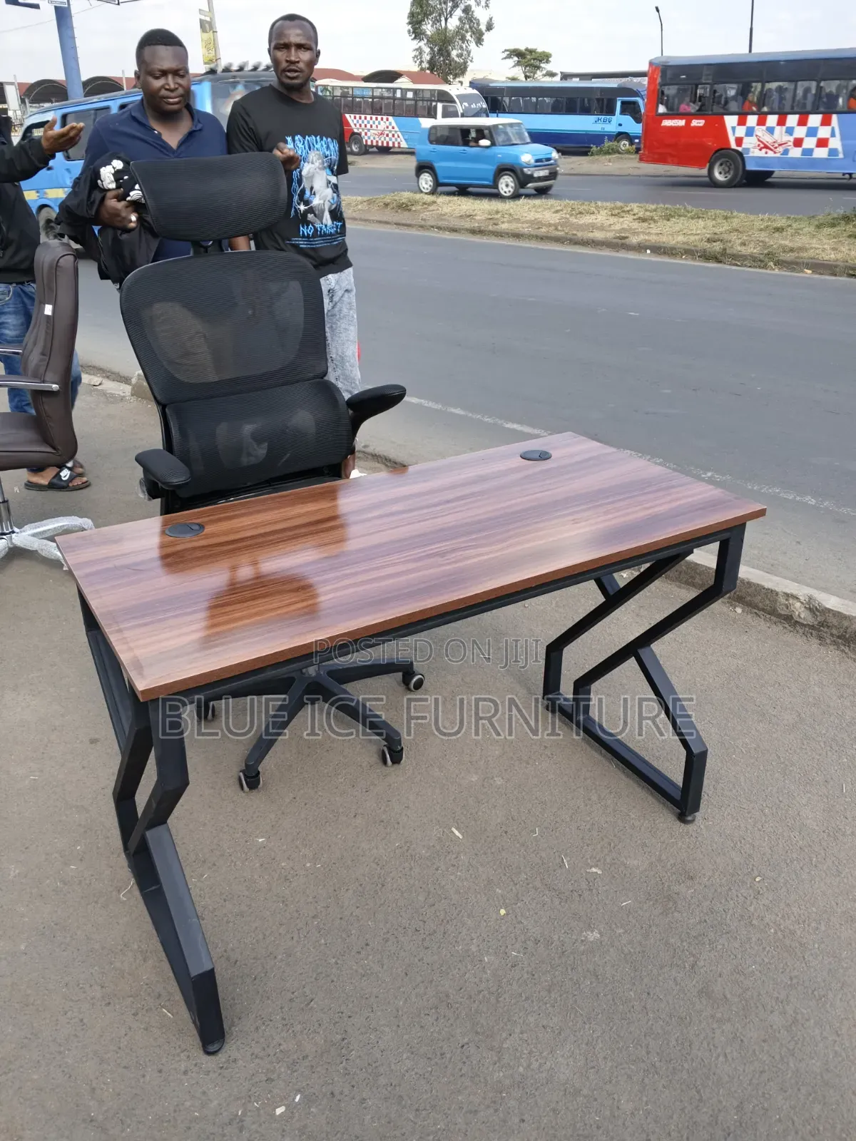 Office Table With Office Chair With Flipping Hand
