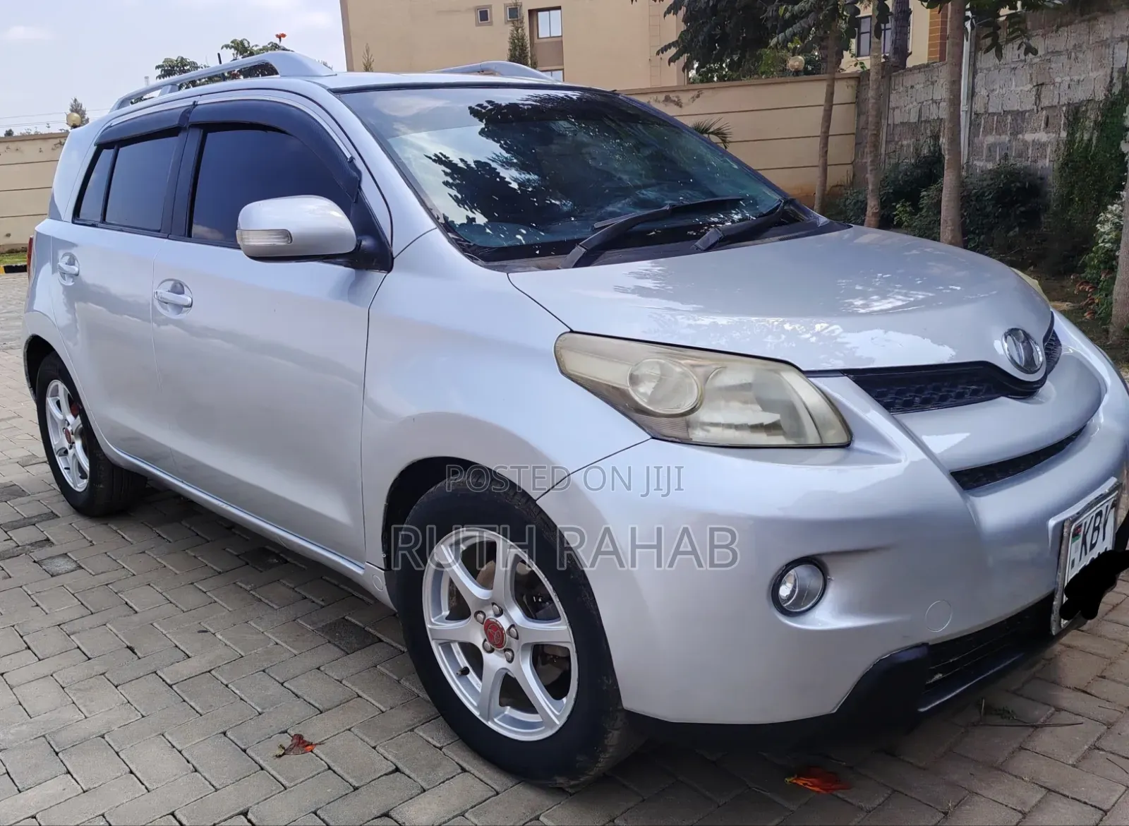 Toyota IST 2009 Silver