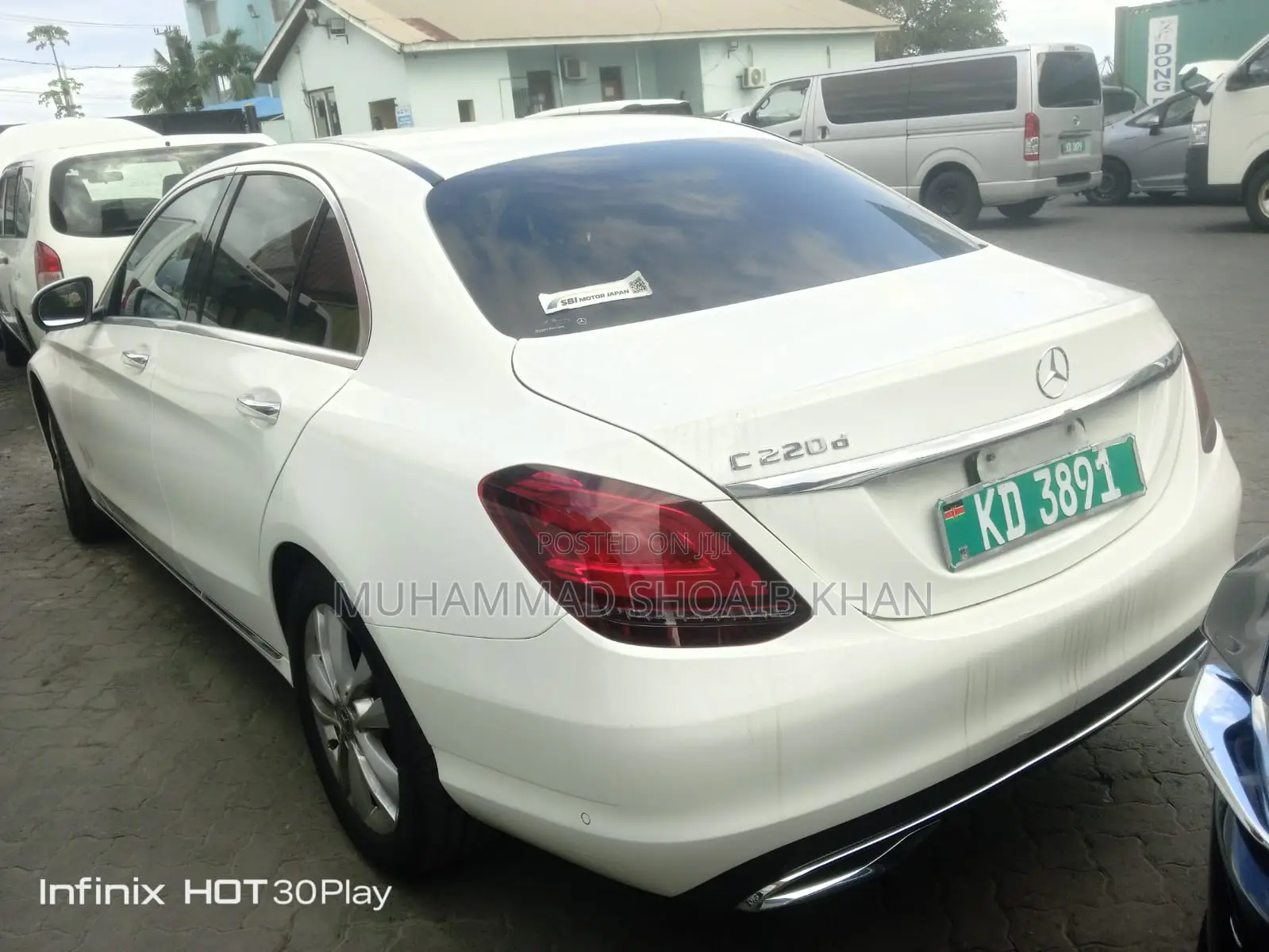 Mercedes-Benz C220 2019 Pearl