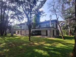 5bdrm Mansion in Hardy for sale