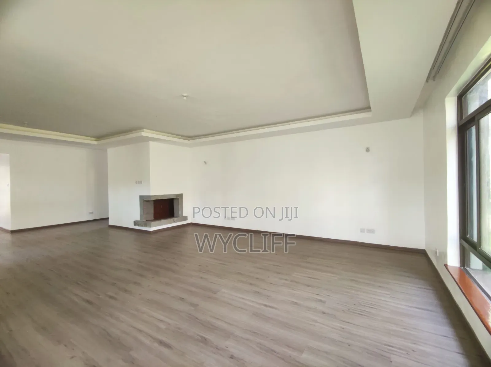 5bdrm Mansion in Hardy for sale