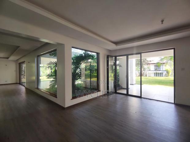5bdrm Mansion in Hardy for sale - thumbnail 11