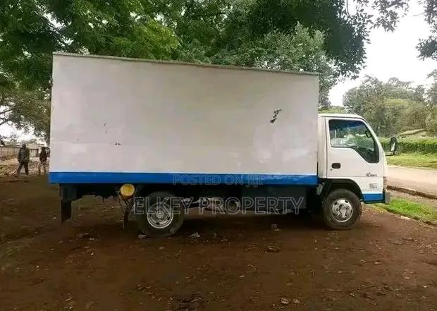 Isuzu Canter 4.3 2007 White