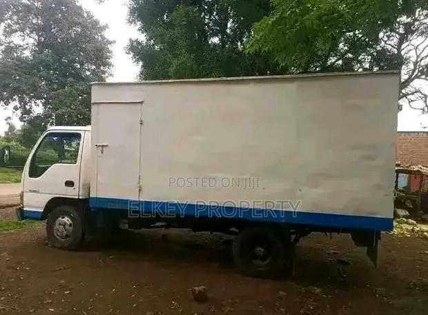 Isuzu Canter 4.3 2007 White - thumbnail 2