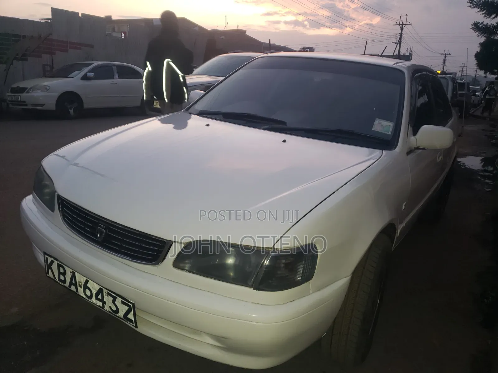 Toyota Corolla 2000 White