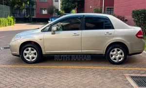 Nissan Tiida 2009 Gold