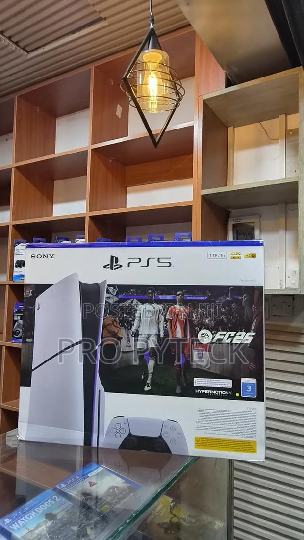 Playstation 5 Slim - thumbnail 3