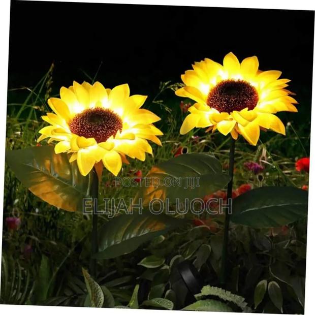 *2 Pack Sunflower Solar Powered Lights - thumbnail 4