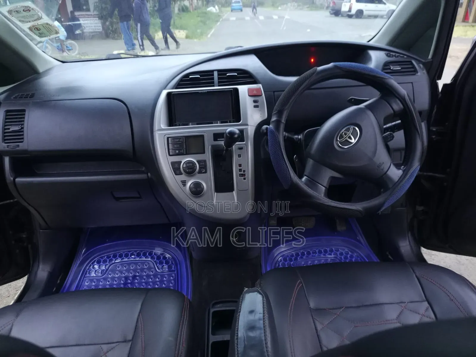 Toyota Ractis 2009 Black