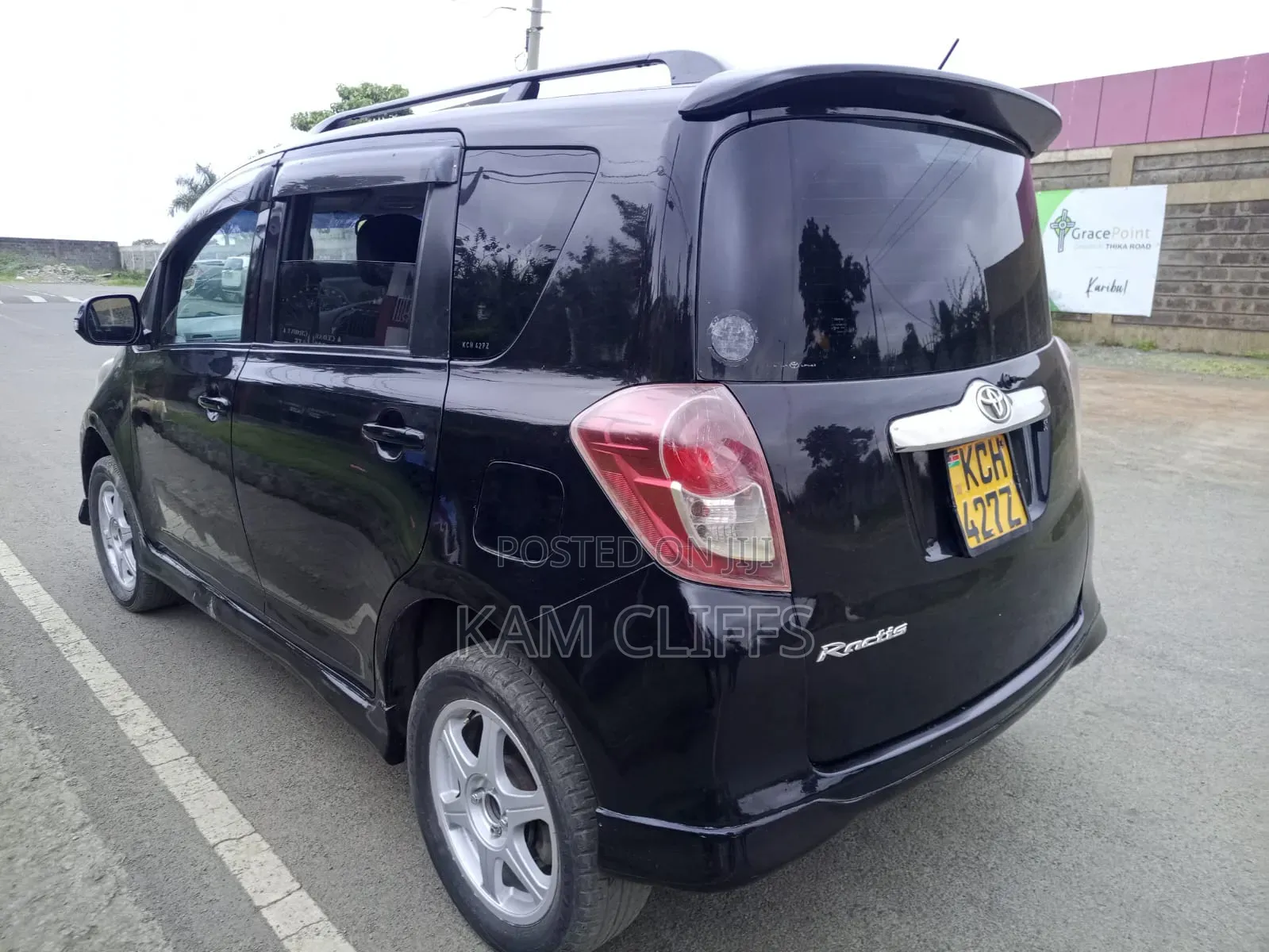 Toyota Ractis 2009 Black