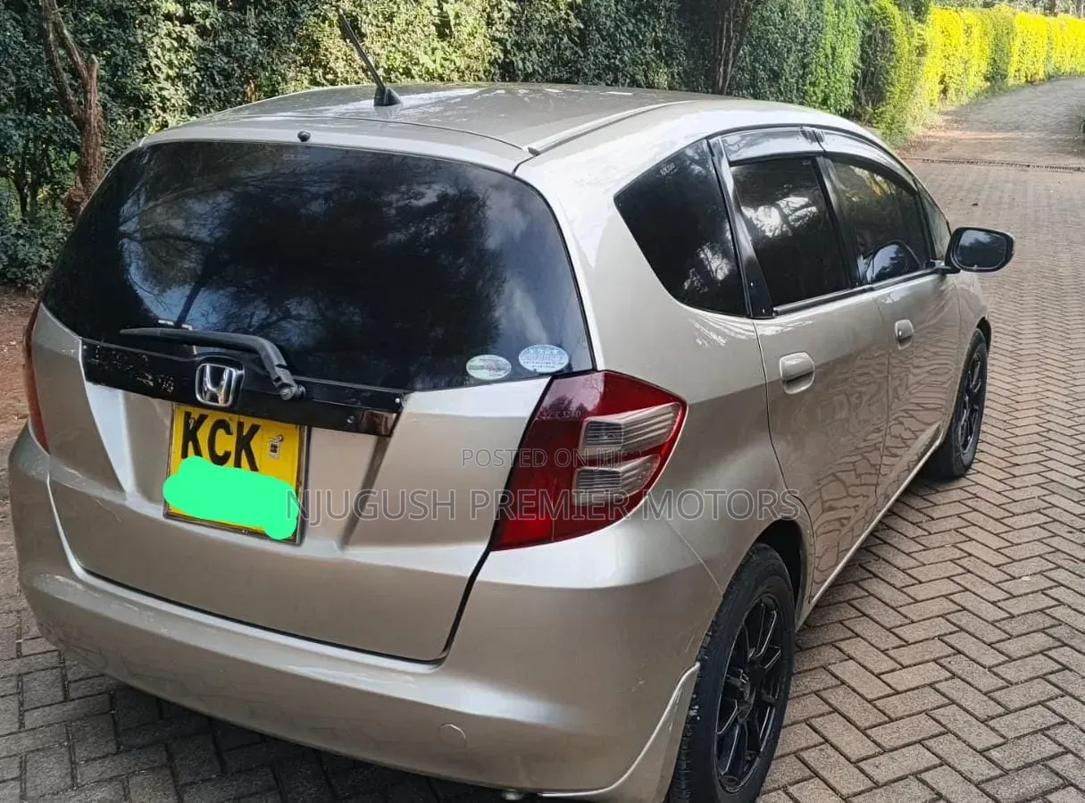 Honda Fit 2010 Gold