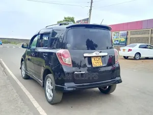 Toyota Ractis 2010 Black