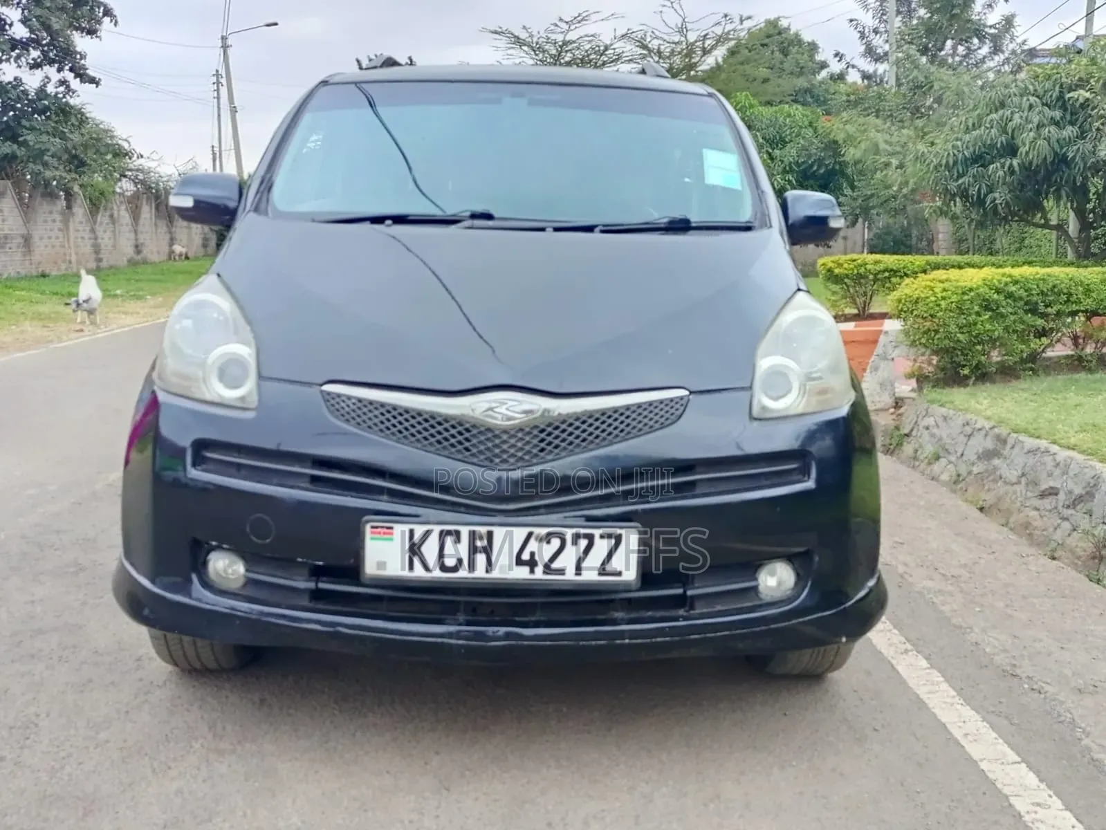 Toyota Ractis 2010 Black