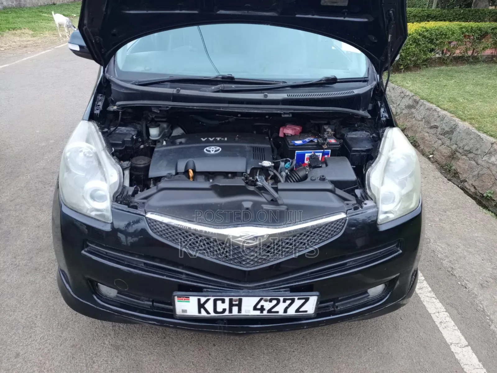 Toyota Ractis 2010 Black