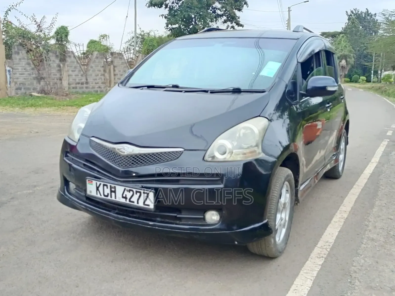 Toyota Ractis 2010 Black