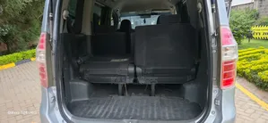 Toyota Noah 2011 Silver
