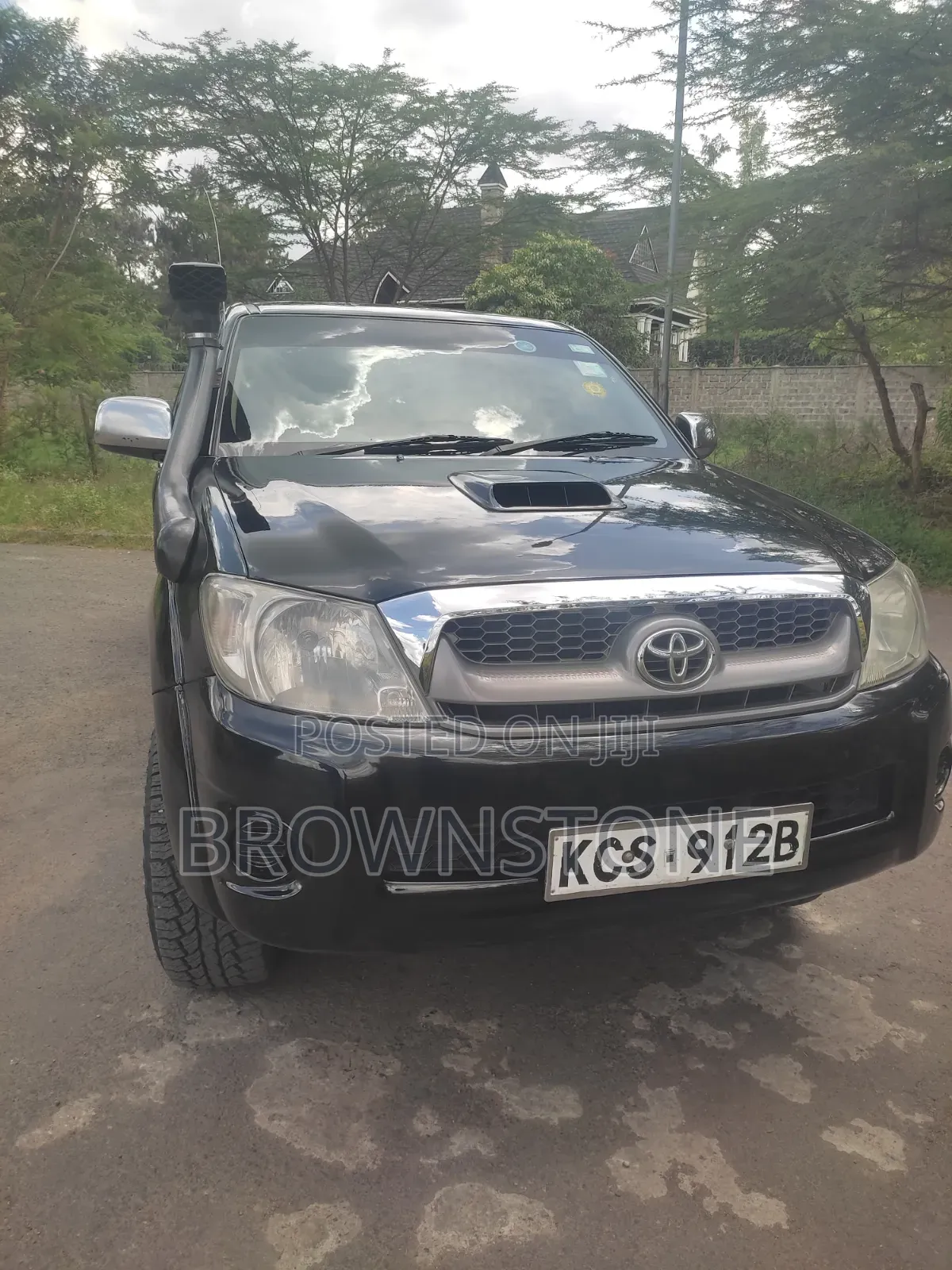 Toyota Hilux 2011 Black