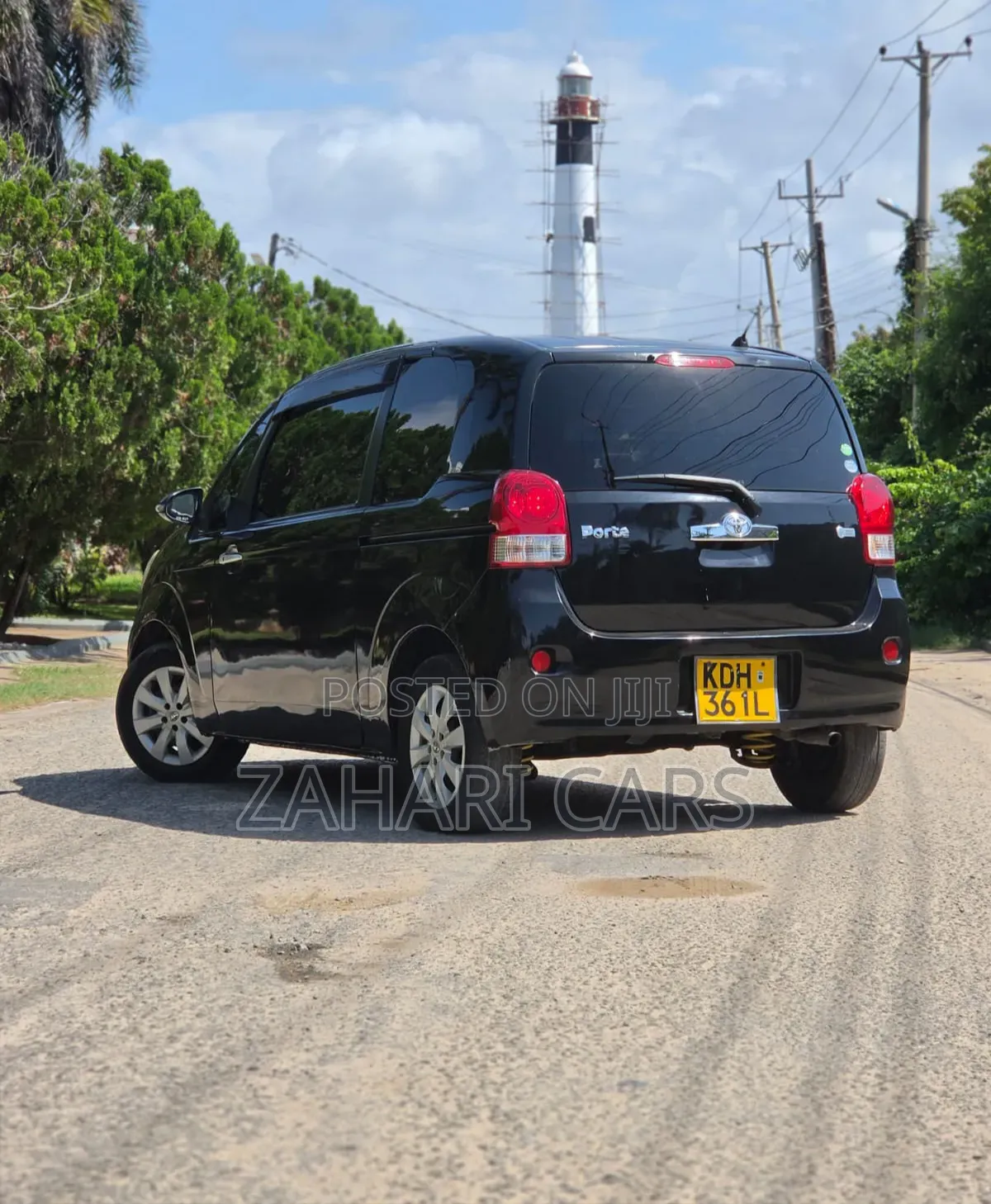 Toyota Porte 2014 Black