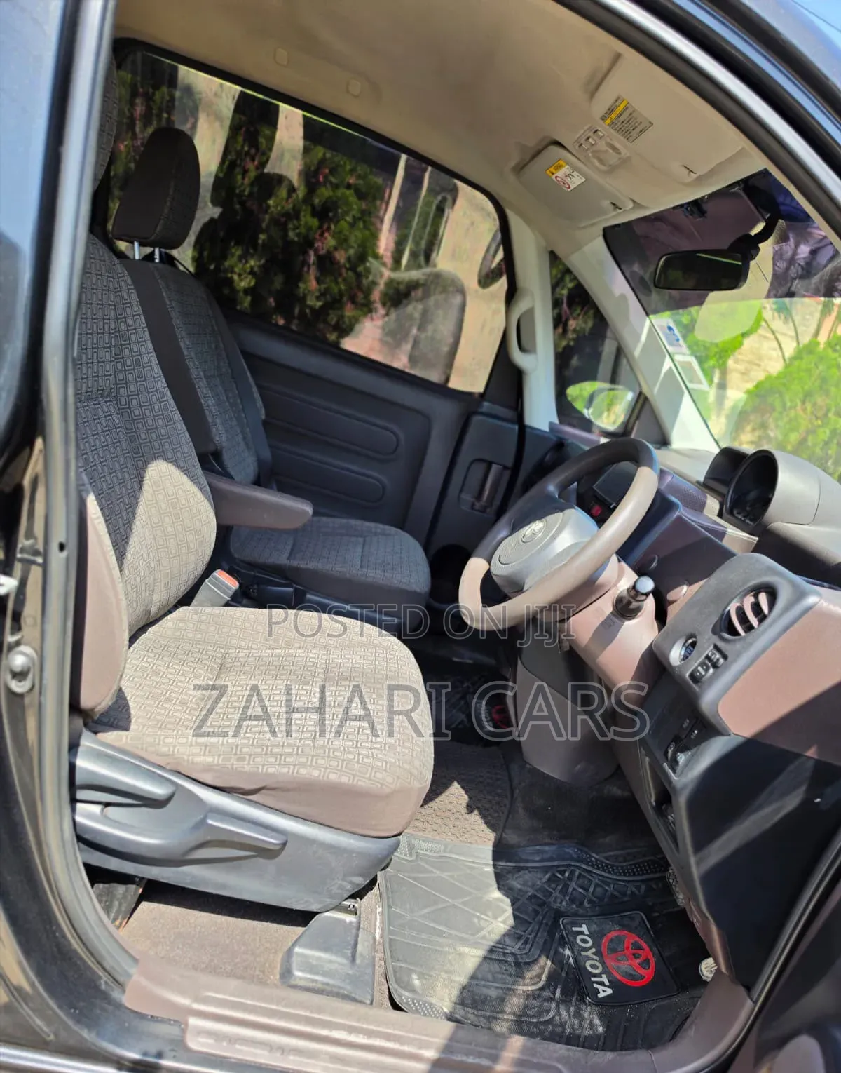 Toyota Porte 2014 Black