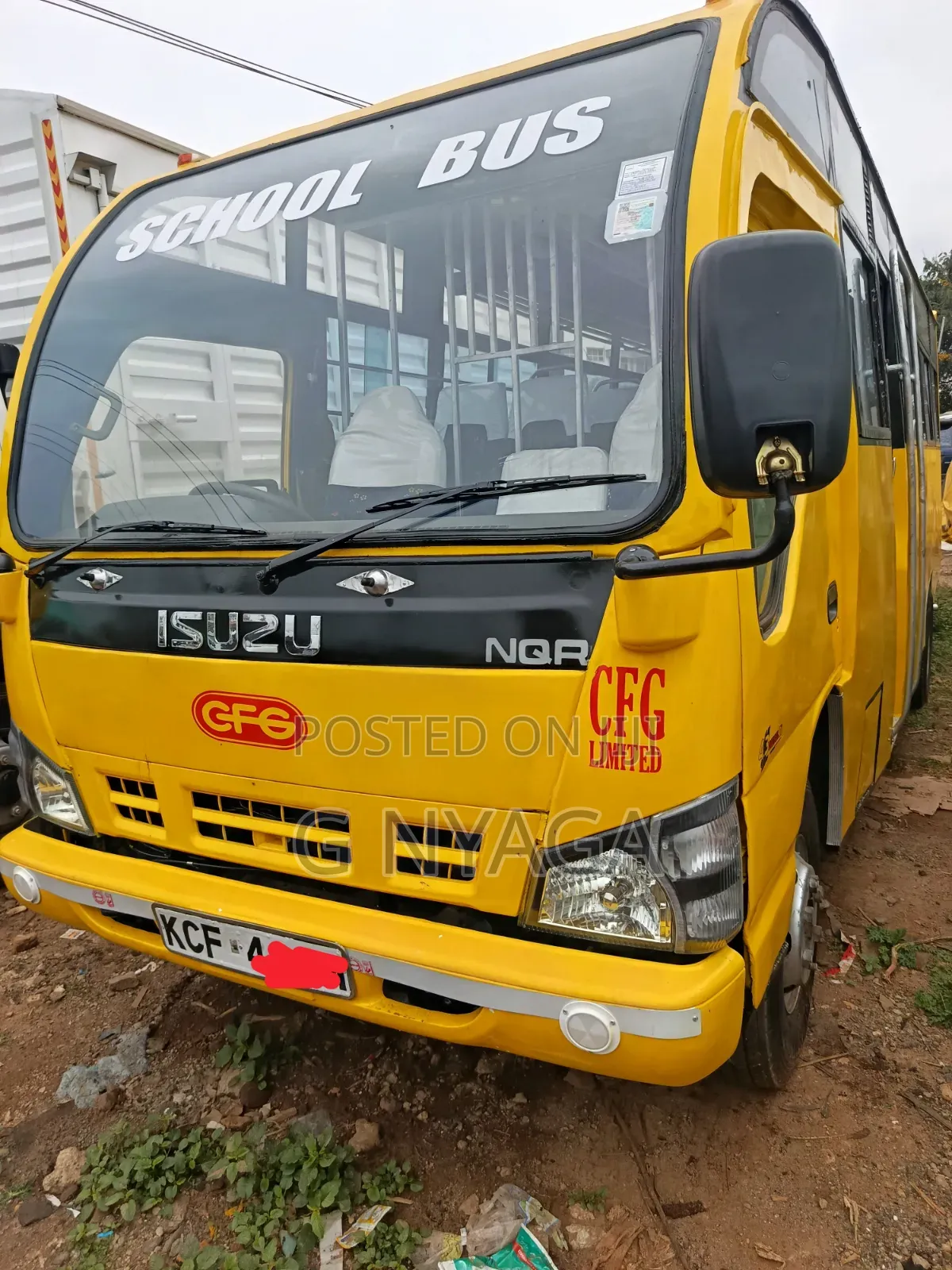 Isuzu NQR 2015 Yellow