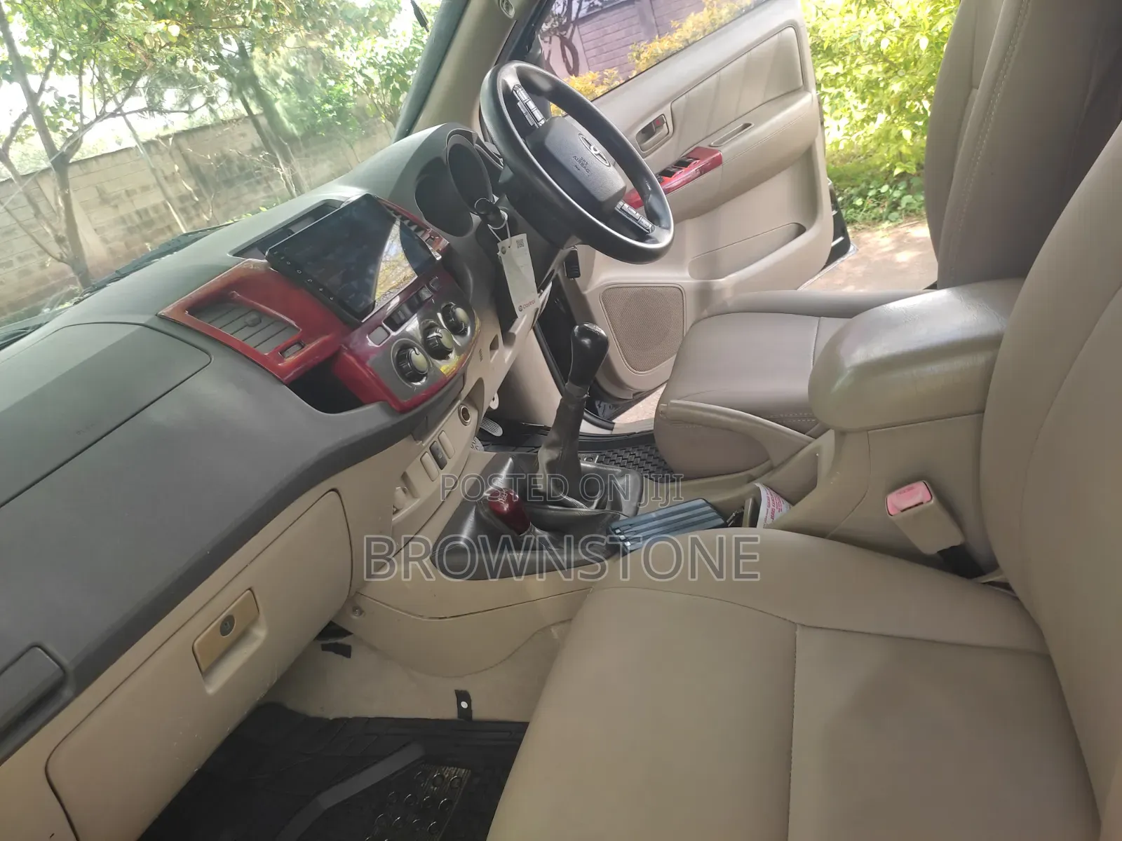 Toyota Hilux 2011 Black