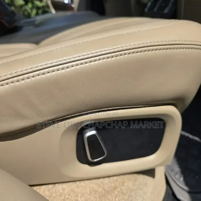 Land Rover Range Rover Vogue 2014 Black