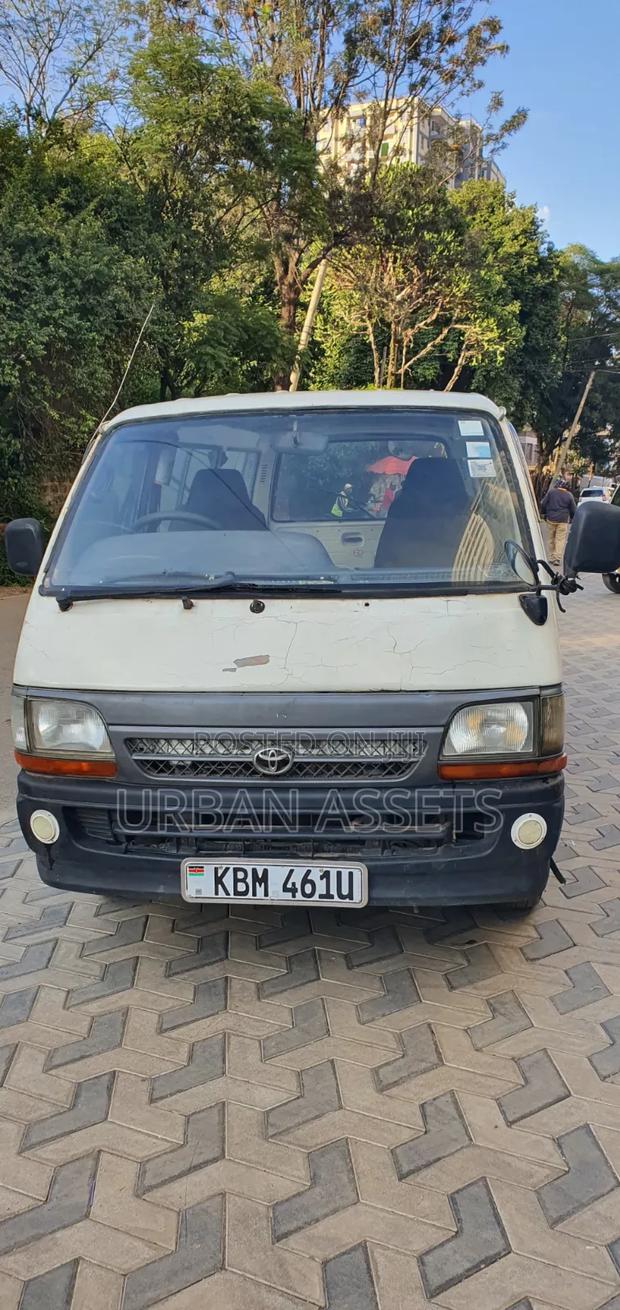 Toyota HiAce 2004 White - thumbnail 8