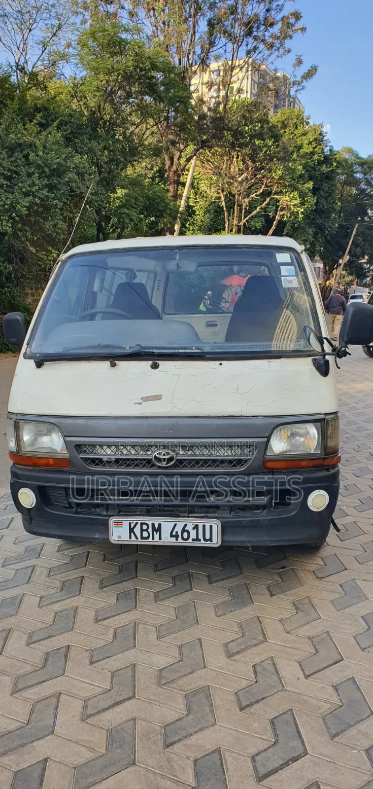 Toyota HiAce 2004 White