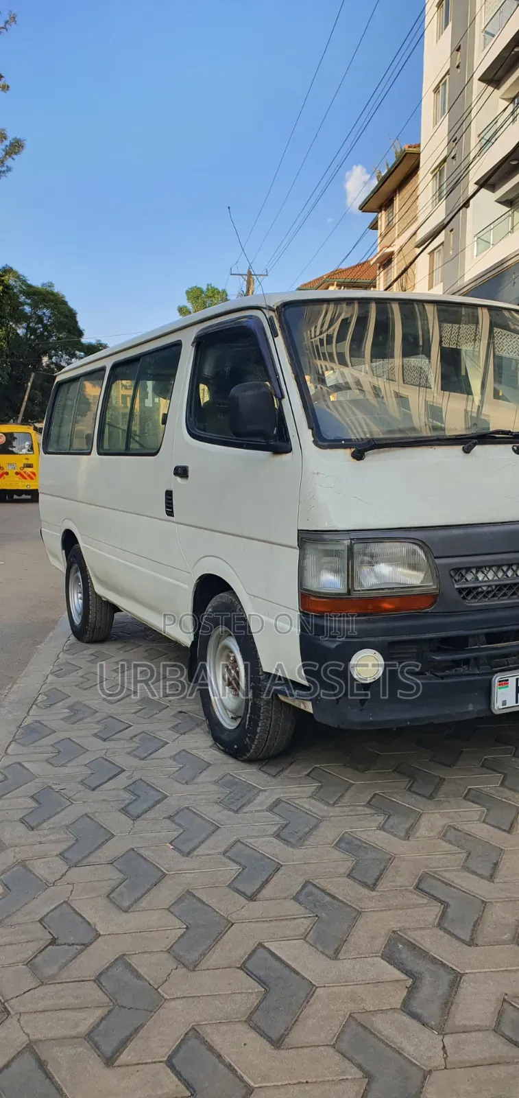 Toyota HiAce 2004 White