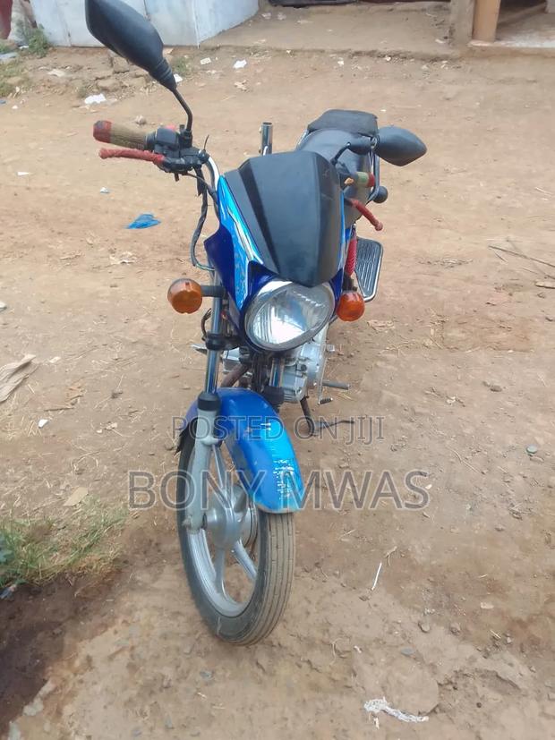 TVS HLX Plus ES 2022 Blue