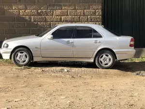 Mercedes-Benz C200 2000 Silver