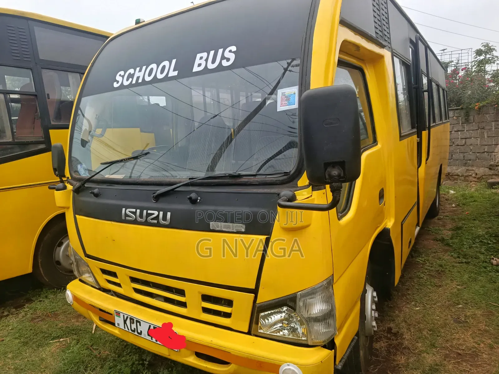 Isuzu NQR 2014 Yellow