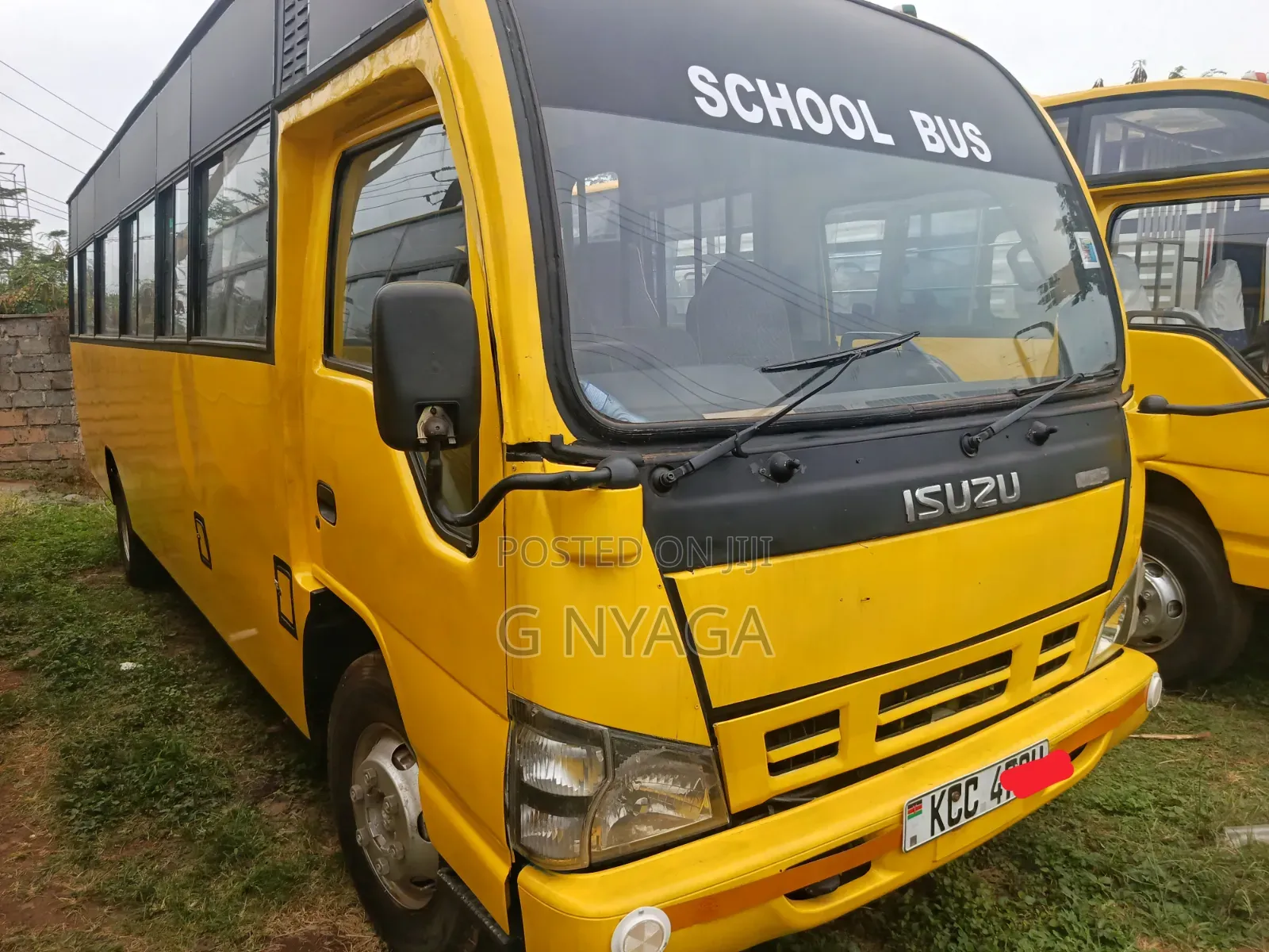 Isuzu NQR 2014 Yellow