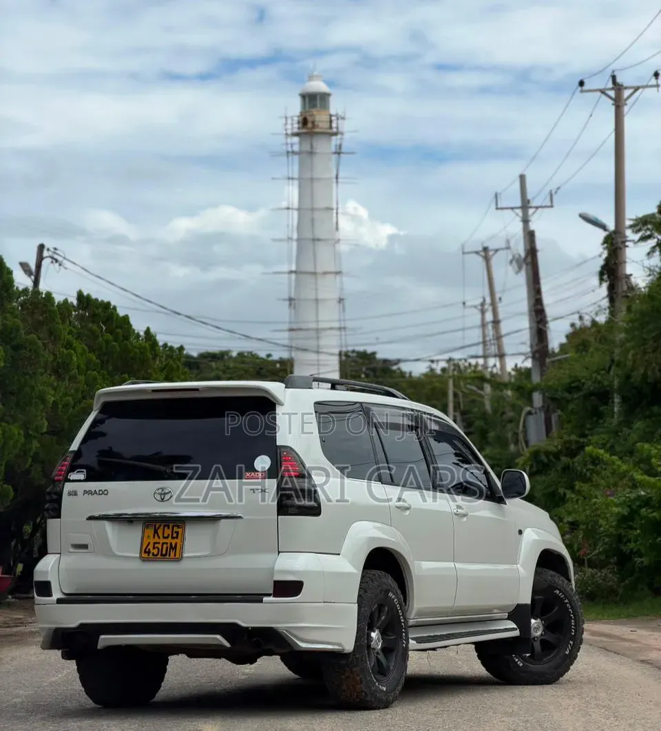 Toyota Land Cruiser Prado 2008 White
