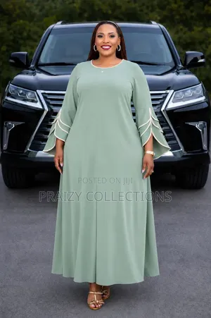 Elegant Maxi Dress With Statement Bell Sleeves