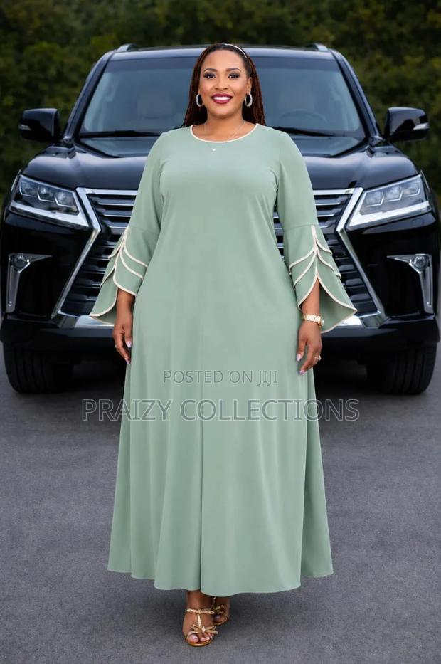 Elegant Maxi Dress With Statement Bell Sleeves - thumbnail 3