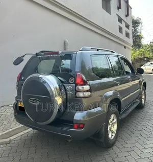 Toyota Land Cruiser Prado 3.4 5dr 2004 Gray