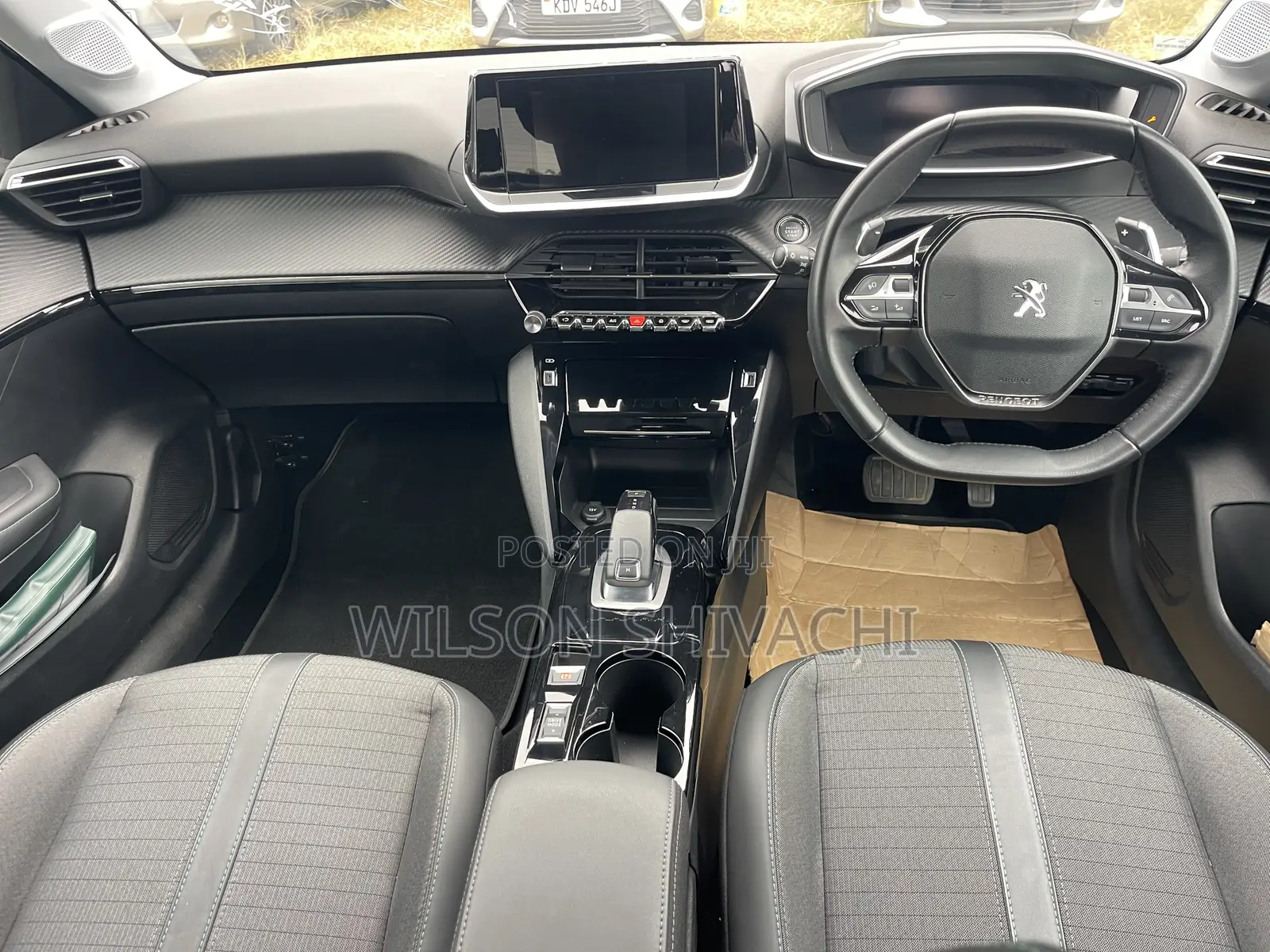 Peugeot 208 2021 Red
