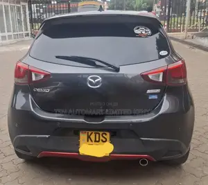 Mazda Demio 2018 Gray