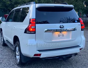 Toyota Land Cruiser Prado 2019 White