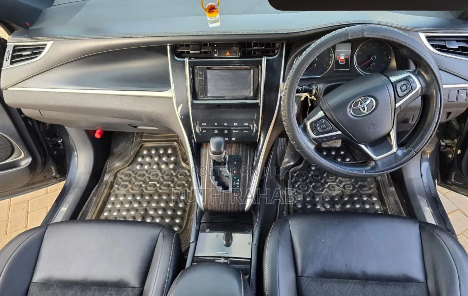 Toyota Harrier 2014 Black