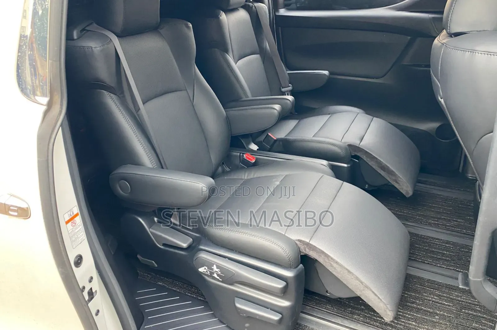 Toyota Vellfire 2019 White