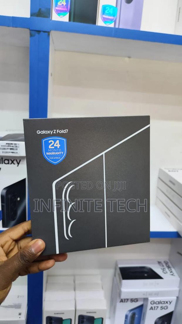 New Samsung Galaxy Z Fold7 256 GB Black - thumbnail 2
